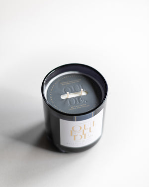 velvet tobacco soy candle with dust cover
